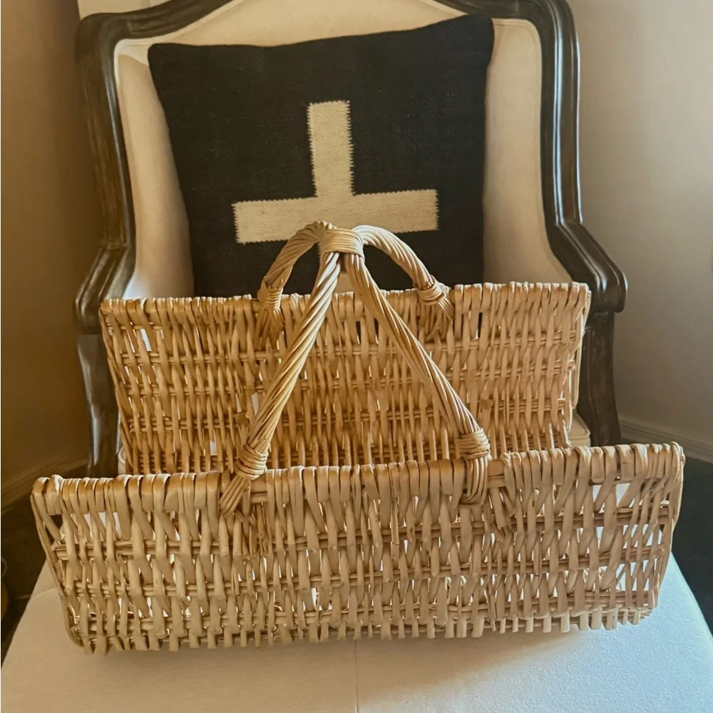 Rustic Firewood Style Willow Basket with Handle - Picture 4 of 8